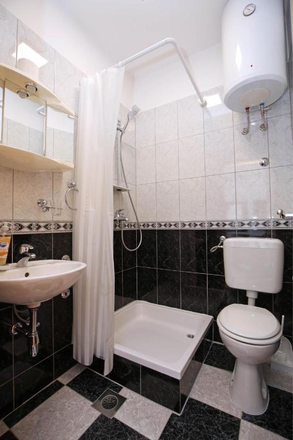 Apartmani Krka Rooms ロゾヴァック エクステリア 写真
