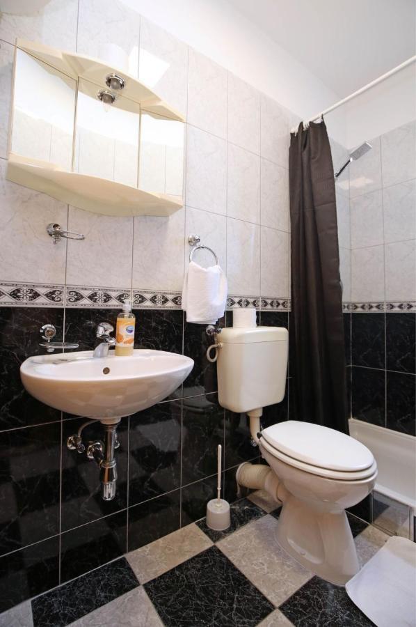 Apartmani Krka Rooms ロゾヴァック エクステリア 写真